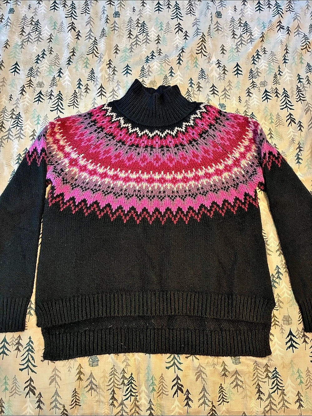 Lucky Brand Geometric Turtleneck Sweater in Black & Pink Like New